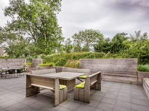 Apartment | Balcony - Modern Apartment With two Bathrooms, on Isle Schiermonnikoog (Schiermonnikoog)