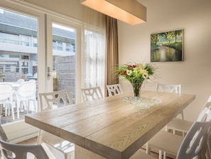 Appartement | Woonkamer | Een open haard