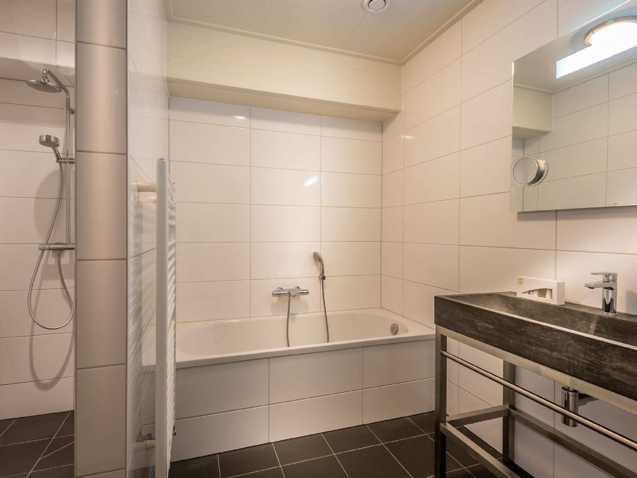 Apartment | Bathroom | Shower, towels