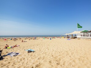 Chalet | View from property - Chalet in Netherlands With Open Garden (Egmond aan den Hoef)