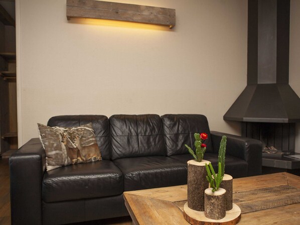 Bungalow | Living room - Bungalow in Netherlands With Garden Terrace (Voorthuizen)