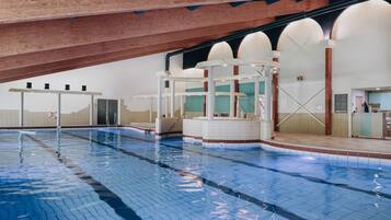 Chalet | Pool | Outdoor pool