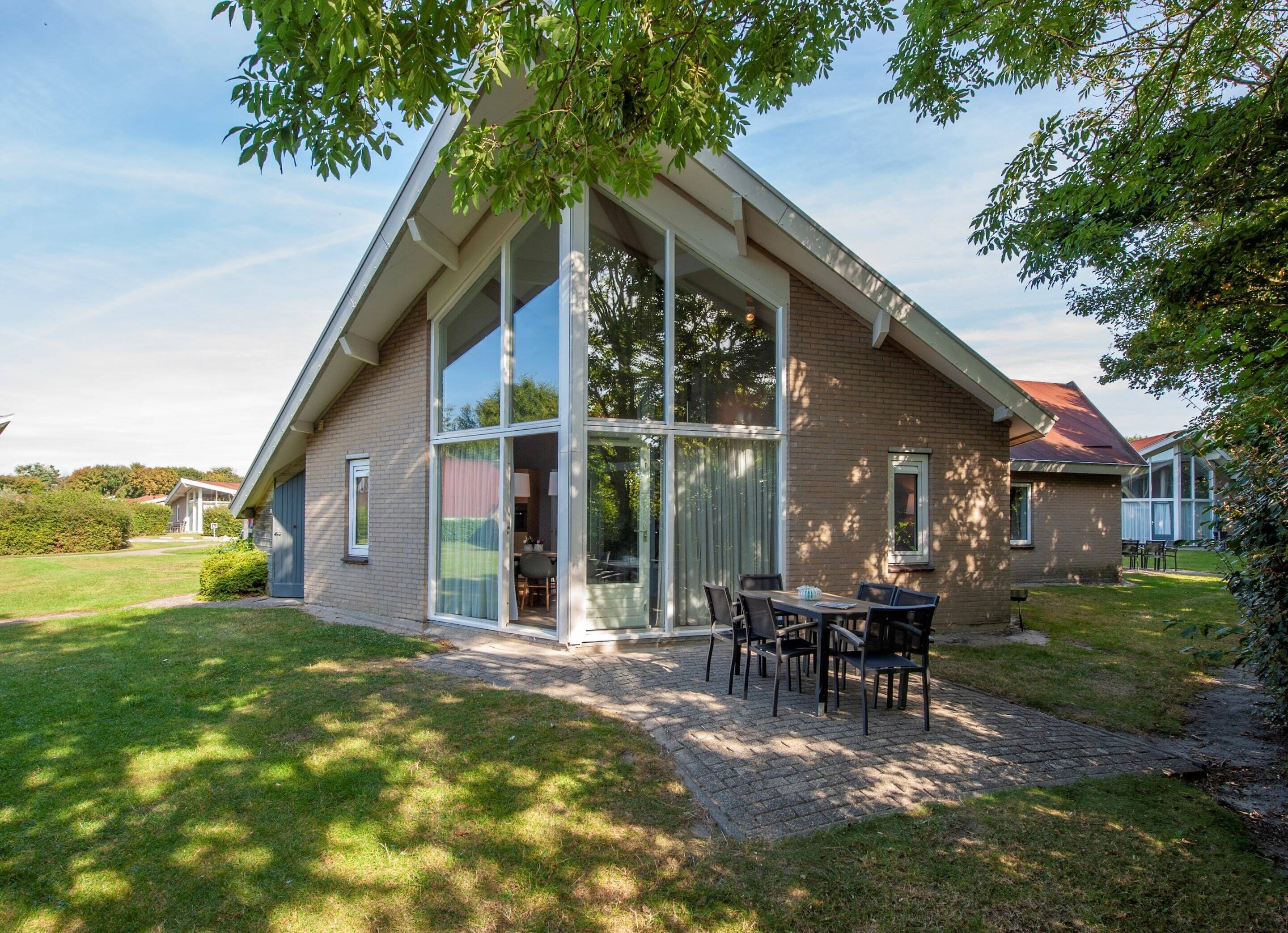 하우스 | 야외 식당