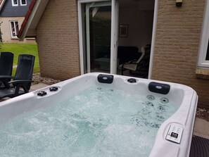 Property amenity - Holiday Home With a Jacuzzi, 20 km. From Assen (Westerbork)