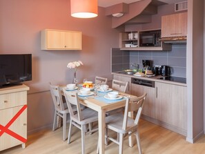 Dining - Contemporary Apartment in the Center of Picturesque Colmar (Colmar)