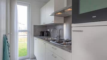 Bungalow | Private kitchen | Electric kettle