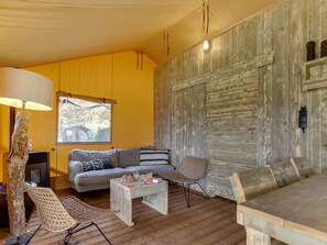 Tent | Living room - Apartment in Netherlands Near Scenic Canals (Uden)
