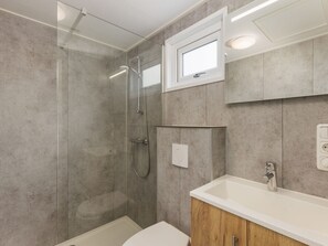 Chalet | Bathroom - Chalet Near Hunebedcentrum (Borger)