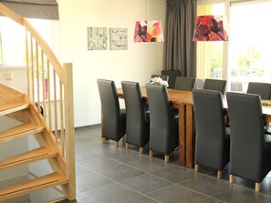 Dining - Detached Villa With Dishwasher Near Leeuwarden (Noardburgum)