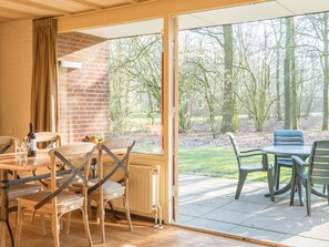 Bungalow | Dining - Bungalow at Klein Vink With Garden Terrace (Arcen)