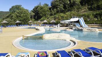 Kolam renang outdoor