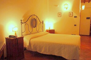 Apartment | 1 bedroom, individually furnished, bed sheets