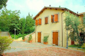 Exterior - Apartment in Perugia With Pool & Terrace (Perugia)