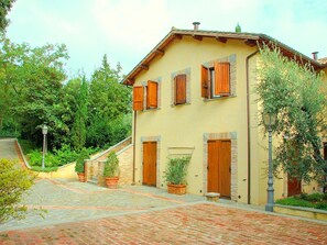 Apartment | Exterior - Apartment in Perugia With Pool & Terrace (Perugia)