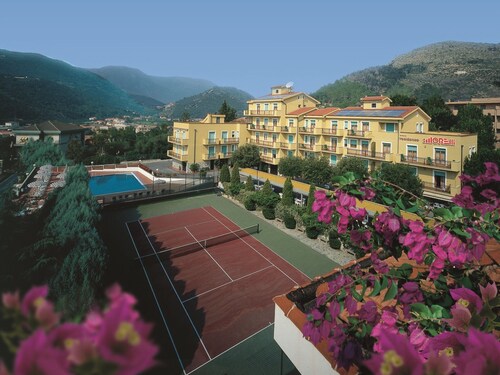Well-kept Apartment With Terrace or Balcony in Pietra Ligure