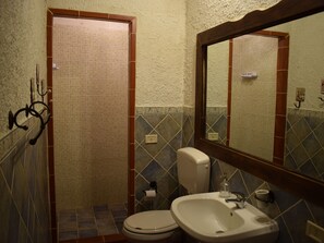 Shower, towels
