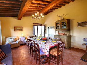 House | Dining - Chianti Hillside Farmhouse (Radda in Chianti)