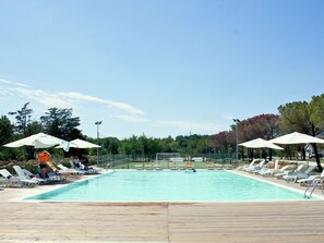 Outdoor pool - Neat Apartment With air Conditioning Near the Beach (Numana)