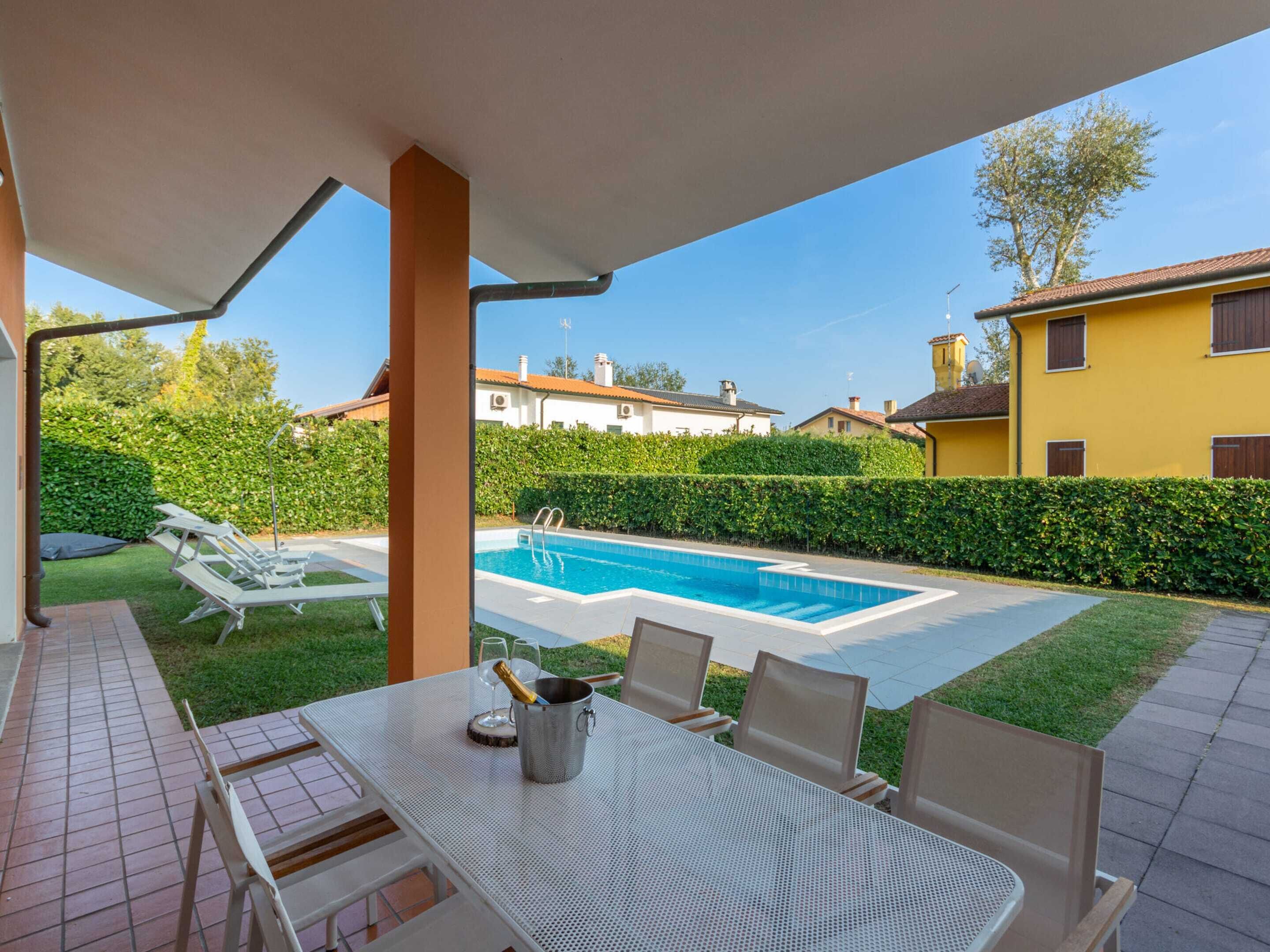 別墅 | 游泳池 | 室內游泳池和室外游泳池