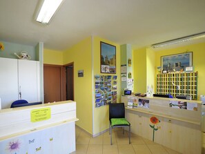 Reception - Cozy Bungalow With a Nice Private Terrace in South Tuscany (Scarlino)