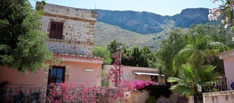 Cozy Apartment With air Conditioning Only 600 m From the sea