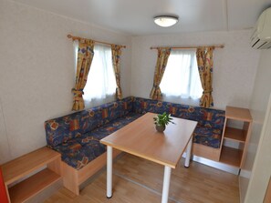 Mobile Home | Living area - Comfy Chalet with Terrace near Sea (Ravenna)