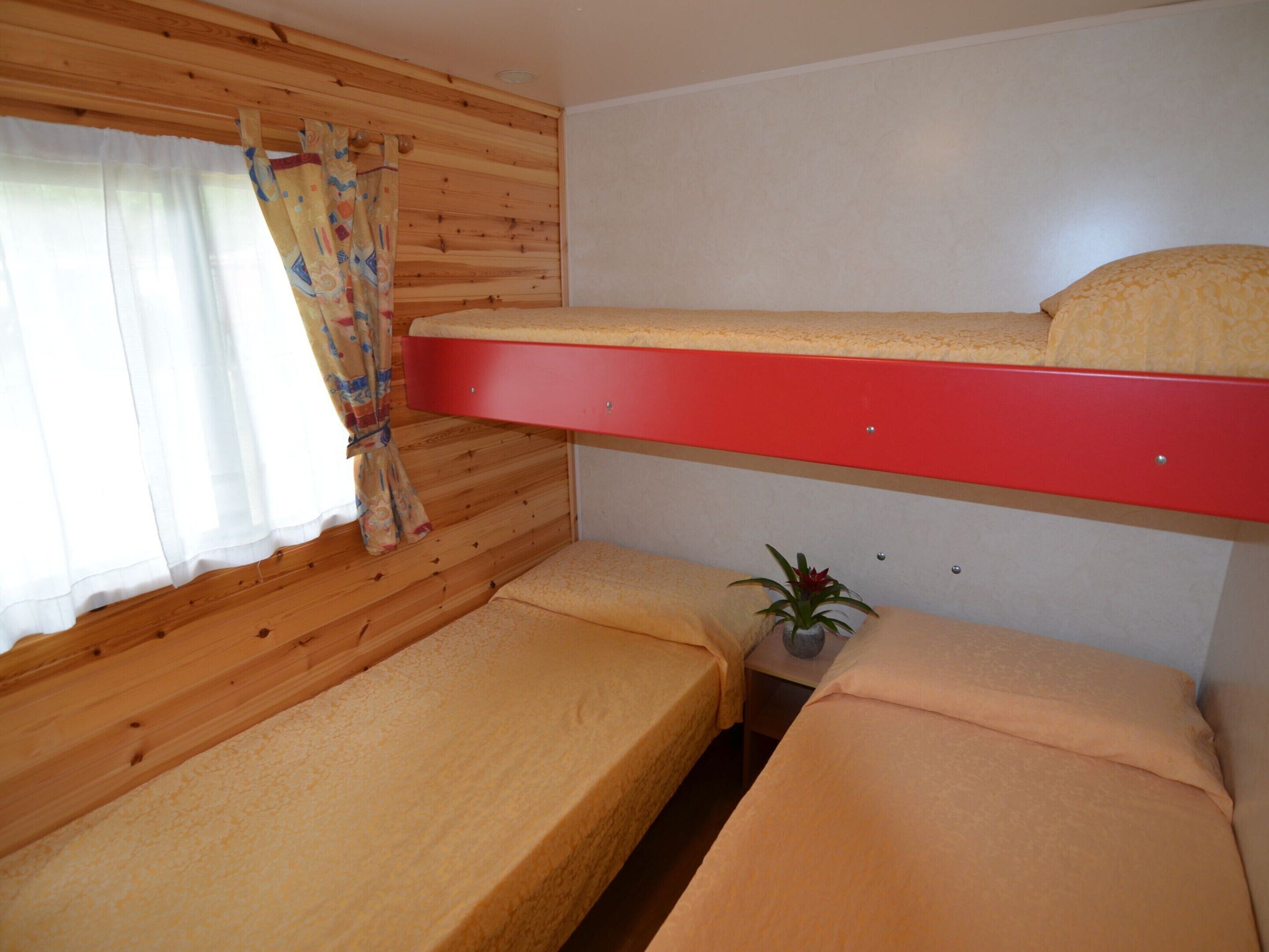 Mobile Home | 2 bedrooms, individually furnished