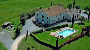 Apartment | Pool | Outdoor pool