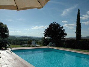 Apartamento | Piscina | Una piscina al aire libre