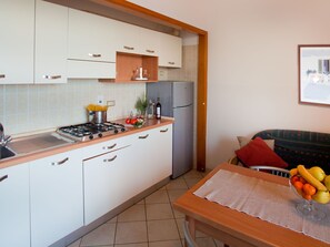 Microwave - Modern Apartment With Balcony With a Beautiful sea View (Pietra Ligure)