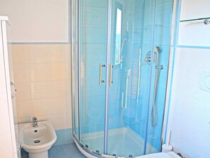 House | Bathroom | Shower