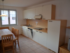 Apartment | Private kitchen - Alpine Comfort Stay, Cavalese (Cavalese)