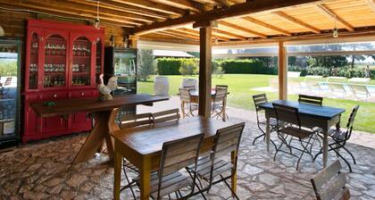 Tuscan Stay w/ Jacuzzi