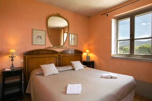 House | 2 bedrooms, individually furnished, bed sheets