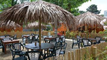 Nhà di động | Khu ăn uống