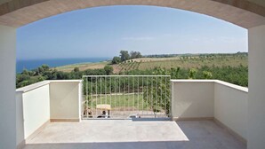 House | Balcony