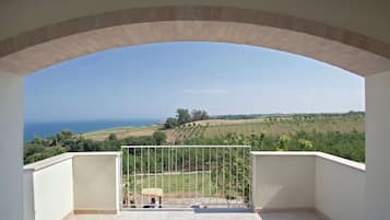 House | Balcony