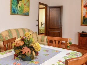 Cottage | Living room - Cozy Cottage in Pupaggi With Swimming Pool (Sellano)