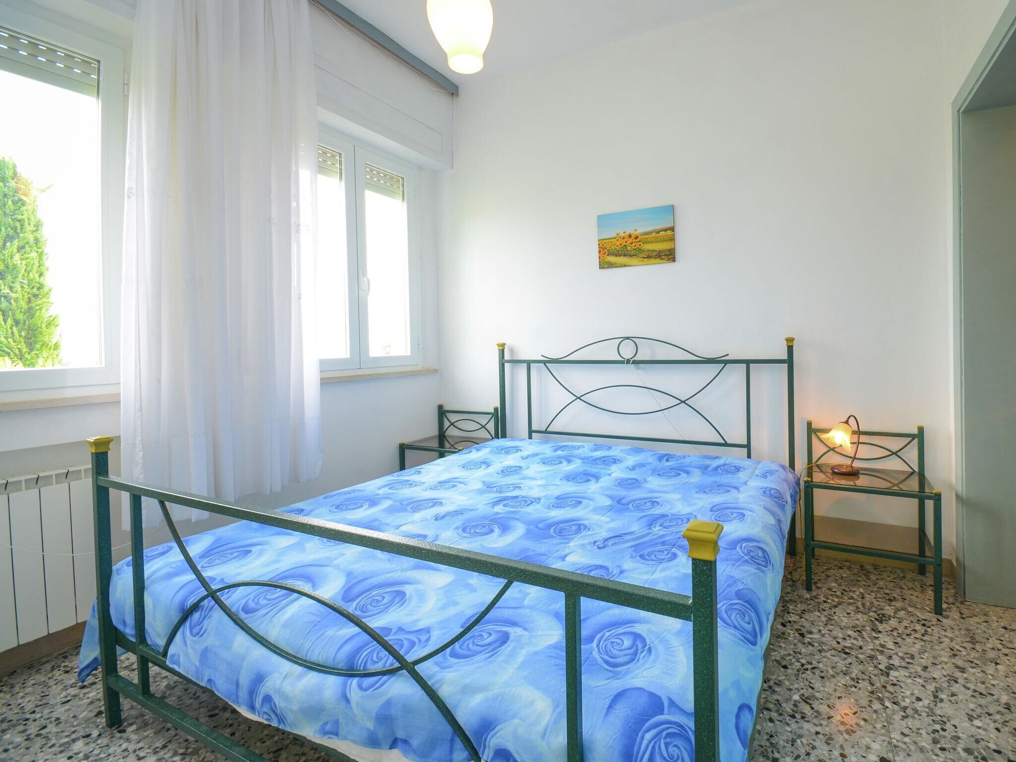 3 bedrooms, cots/infant beds