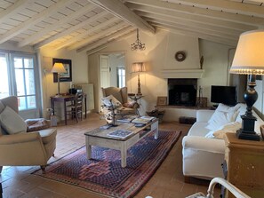 Ferienhaus | Wohnzimmer | Kamin, DVD-Player