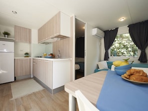 Chalet | Private kitchen - Chalet w/ Terrace & Pool (Cellole)