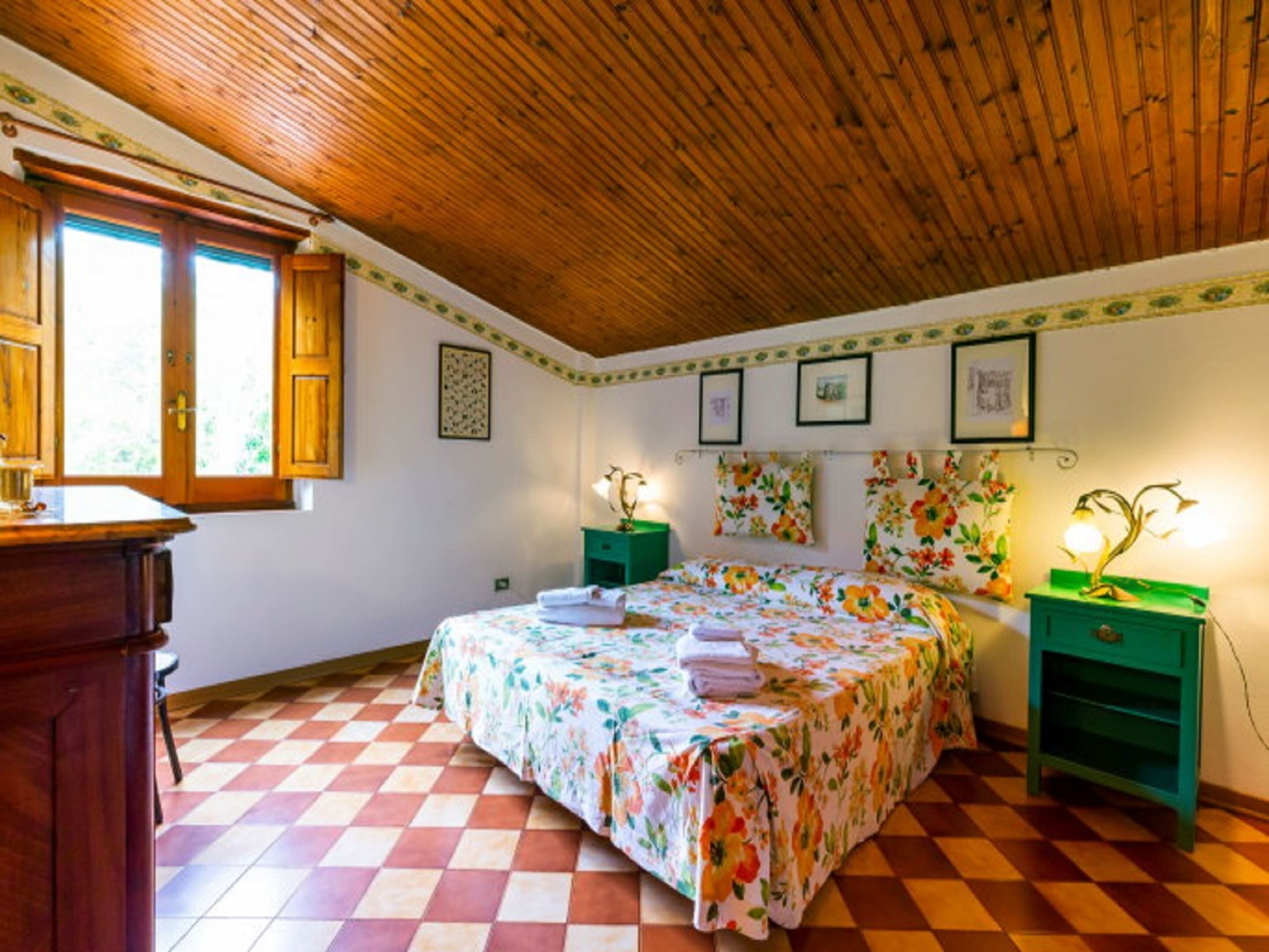 Villa | 7 bedrooms, bed sheets