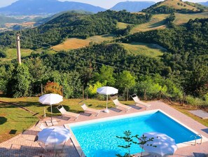 Villa | Pool | Indoor pool, outdoor pool - Villa in Marche With Pool & Panoramic Views (Acqualagna)