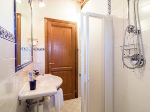 House | Bathroom - Holiday Home in Cortona (Cortona)