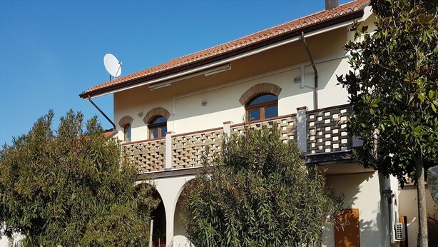 Exterior - Spacious Holiday Home in Pescara With Swimming Pool (Pescara)