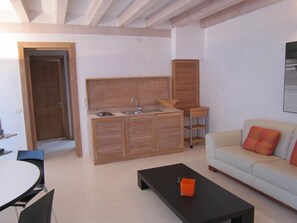 Apartment | Private kitchen - Belvilla by OYO Tipologia Trio (Venice)