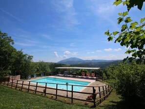 Pool - Farmhouse in Apecchio With Pool (Apecchio)