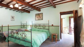 House | 1 bedroom, individually furnished, bed sheets