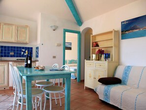 Living room - Well Kept Studio with Balcony or Terrace near Sea (Loiri Porto San Paolo)