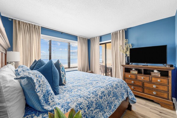 3 bedrooms, WiFi - Oceanfront-202-- 3 Bedroom / 2 Bath Condo pet friendly in North Myrtle Beach (North Myrtle Beach)